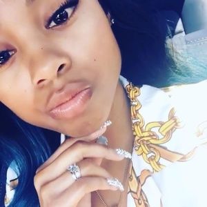 Meet your Posher, Lashea